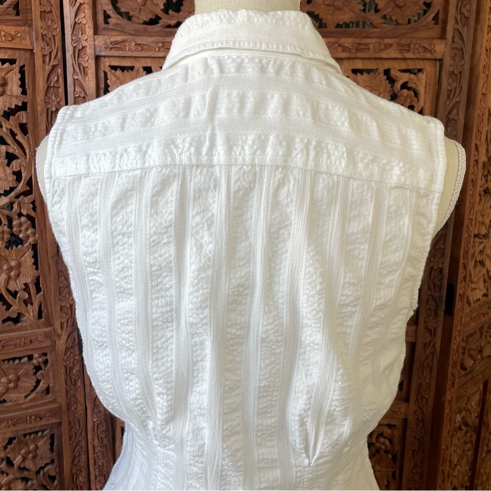 White Sleeveless Cotton Textured Stripe Button-Front Blouse - Picture 8 of 11